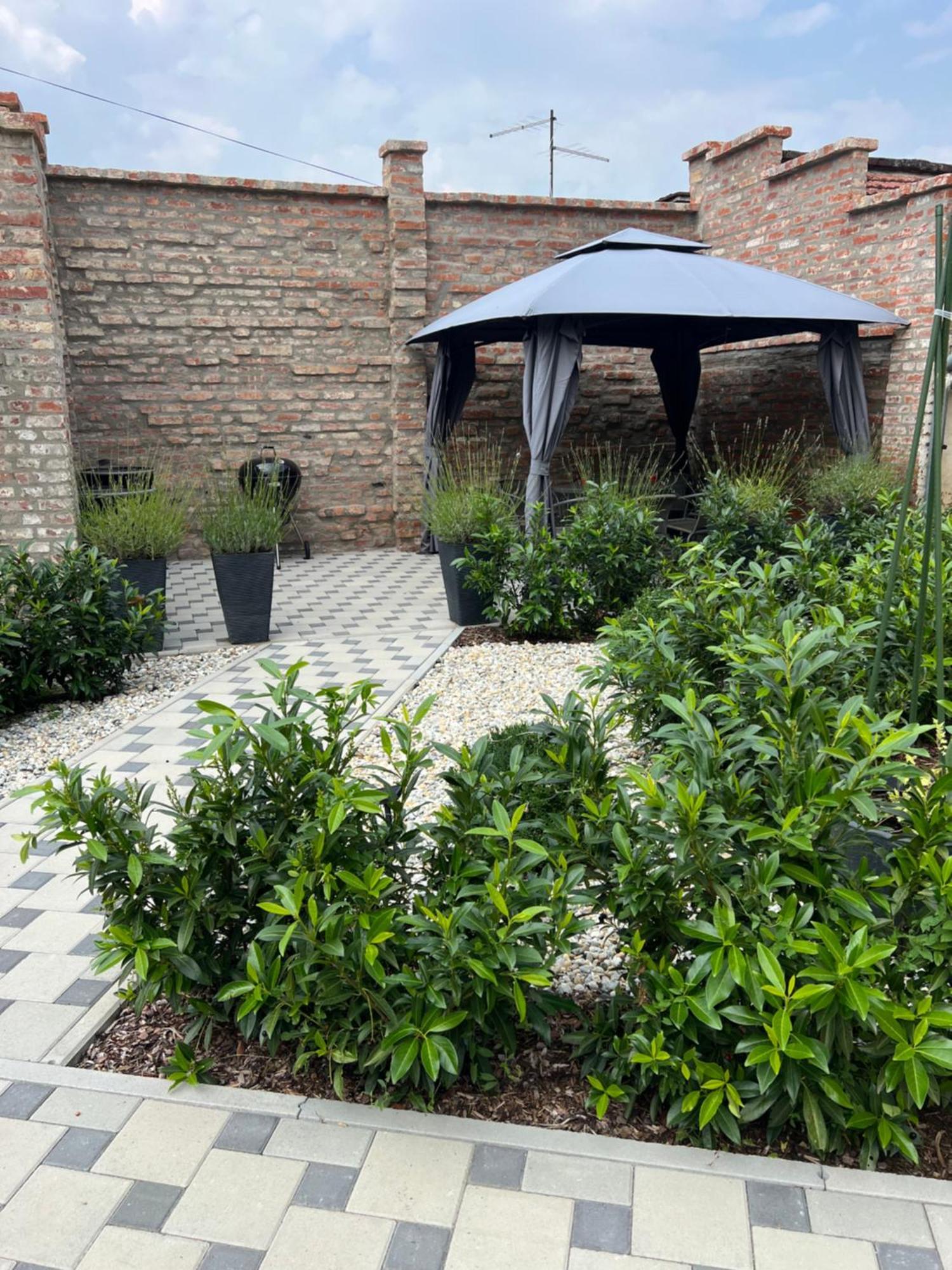 La Luna Premium Deluxe Apartment With Free Jacuzzi, Bikes & Covered Parking Nasice Exteriér fotografie